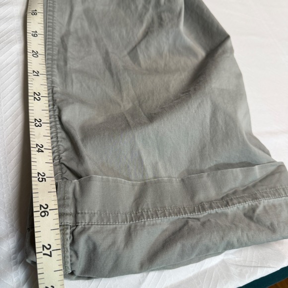 Talbots Signature Women Khaki Cargo Capri Pants Size 12 Zip Pockets - Picture 8 of 10